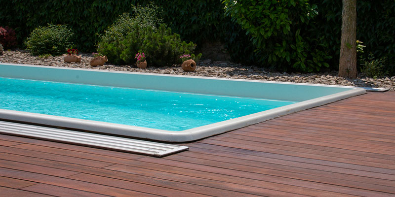 How Pool Deck Cleaning Keeps You Safe